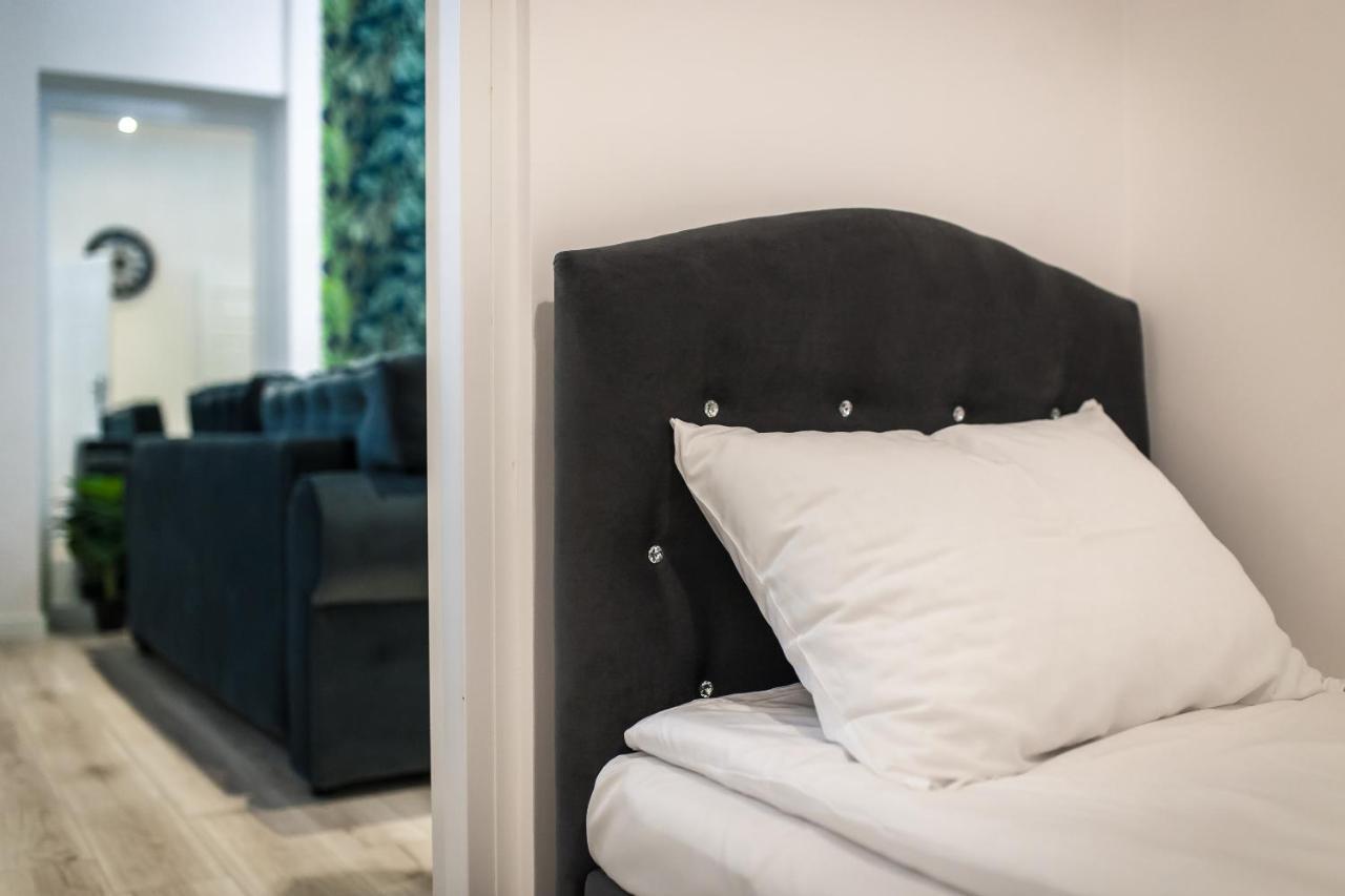 Moonlight Apartament Zielona Góra Extérieur photo